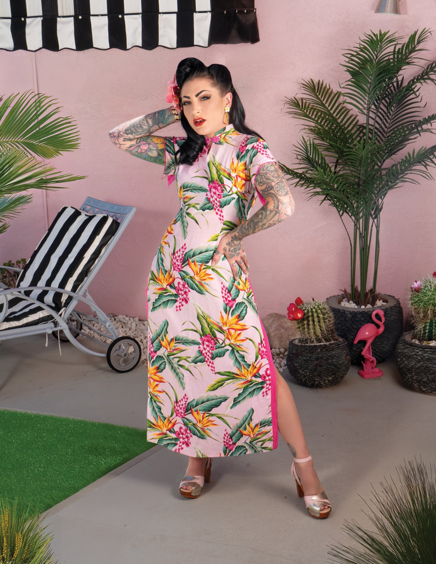 Short Sleeved Pake Muu