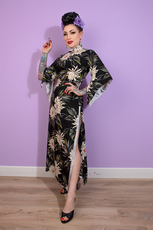 Original Pake Muu with High Leg Split