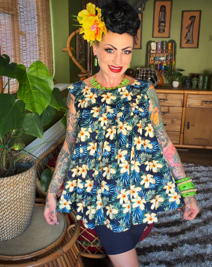 1950s Pleated Maternity Smock Blouse – Sleeveless Cotton Top